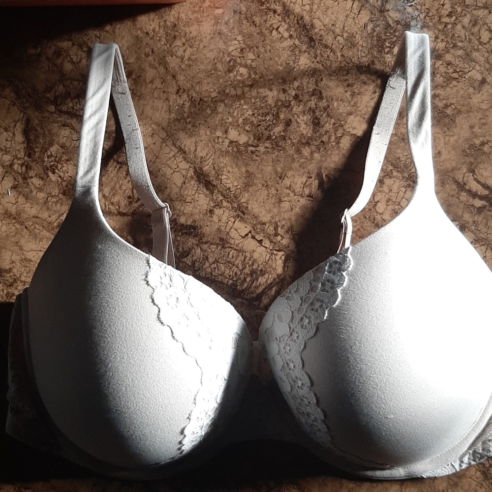34DDD Victoria's Secret Bra